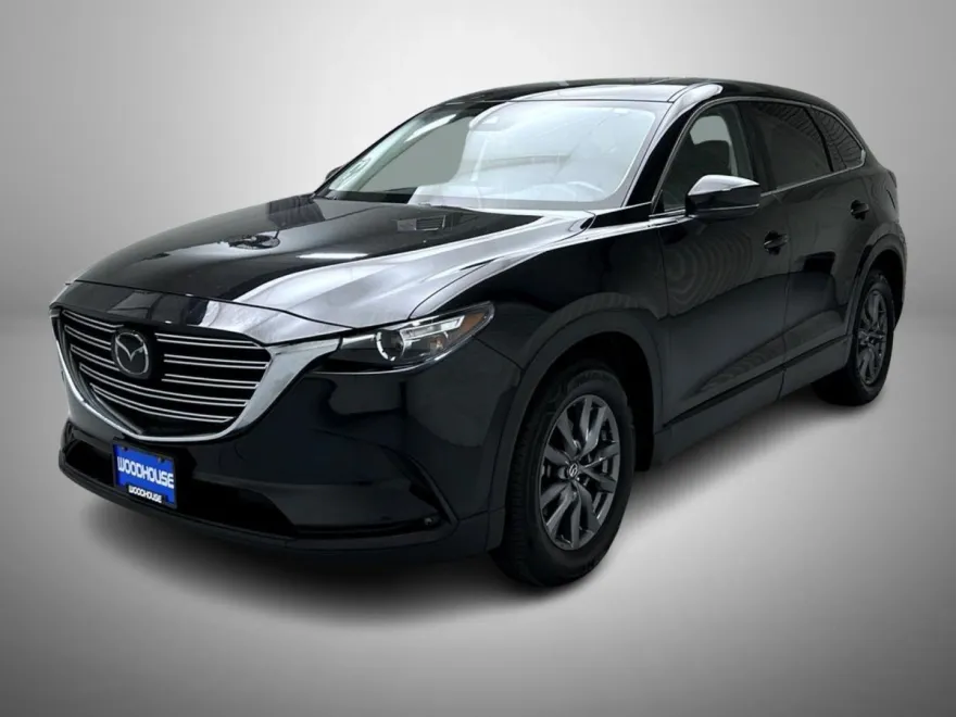 2023 Mazda CX-9 Touring photo 1