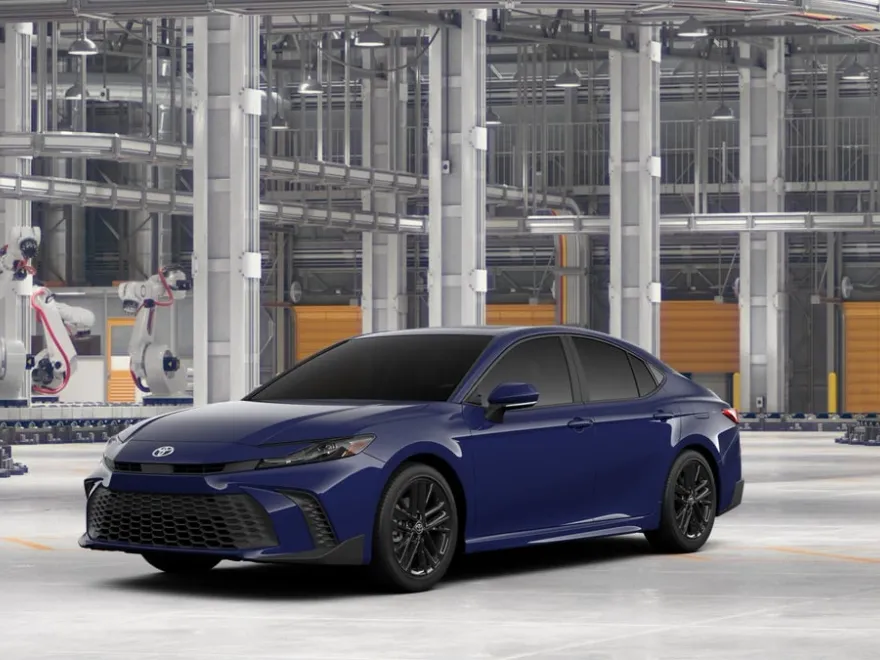 2025 Toyota Camry SE photo 1