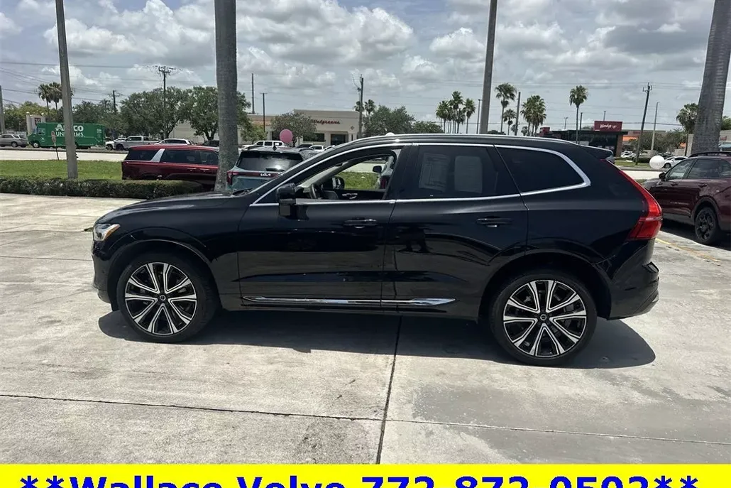 2023 Volvo XC60 B5 Ultimate photo 1