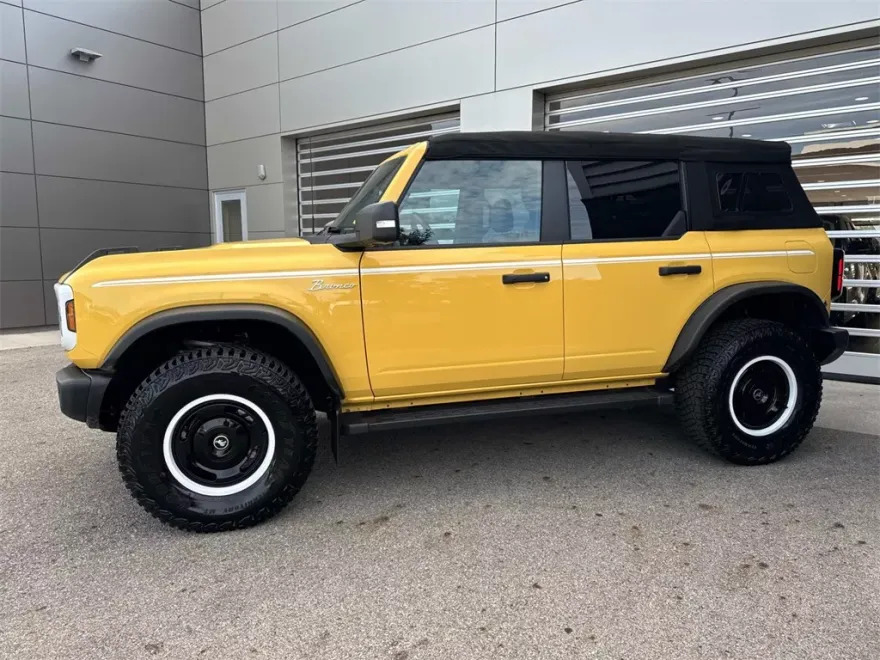 2023 Ford Bronco Heritage Limited First Edition photo 1