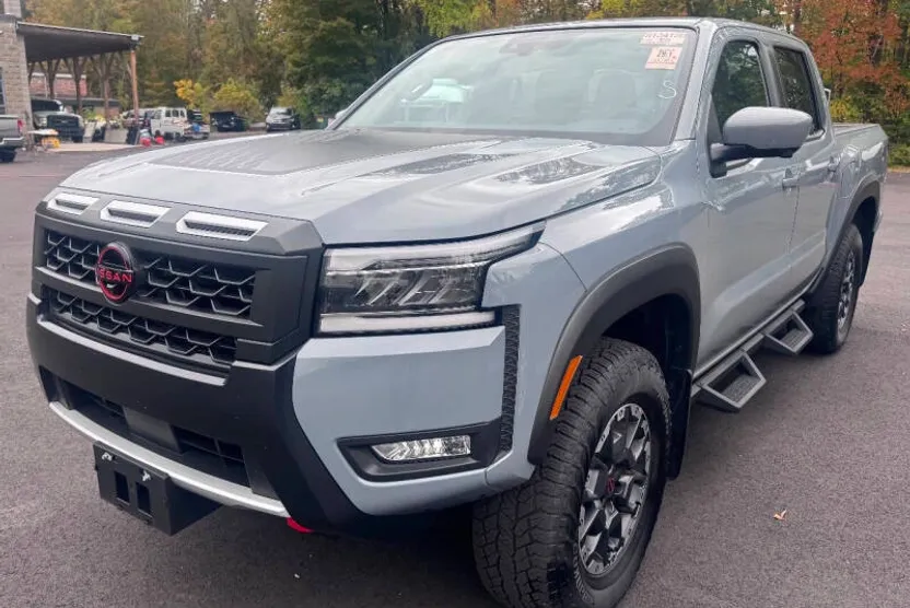 2025 Nissan Frontier PRO-4X photo 1
