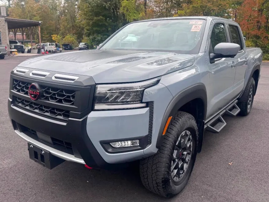 2025 Nissan Frontier PRO-4X photo 1