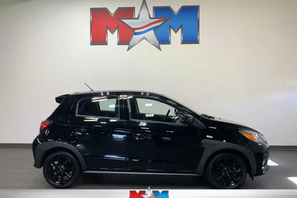 2024 Mitsubishi Mirage Black Edition photo 1