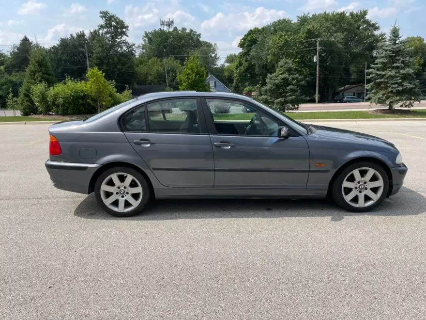 2001 Bmw 325i 3-Series photo 1