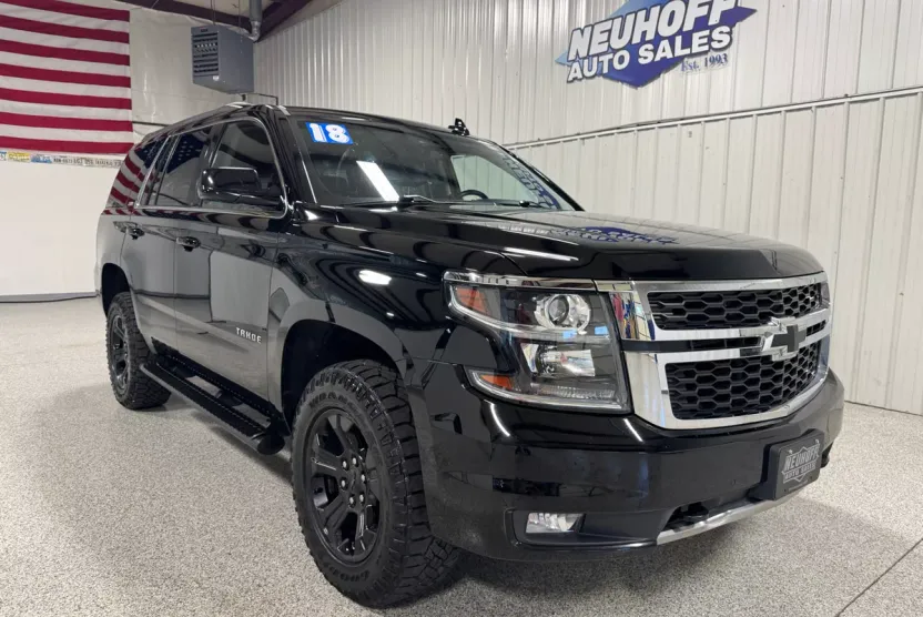 2018 Chevrolet Tahoe LT photo 1