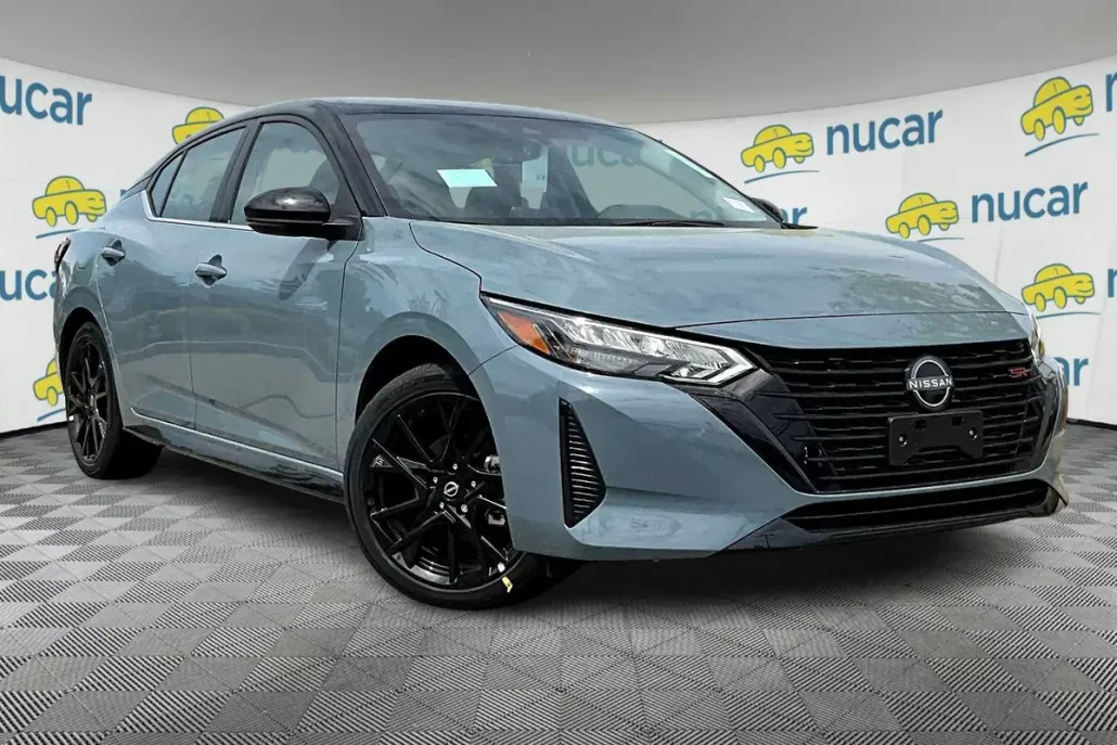 2025 Nissan Sentra SR photo 1