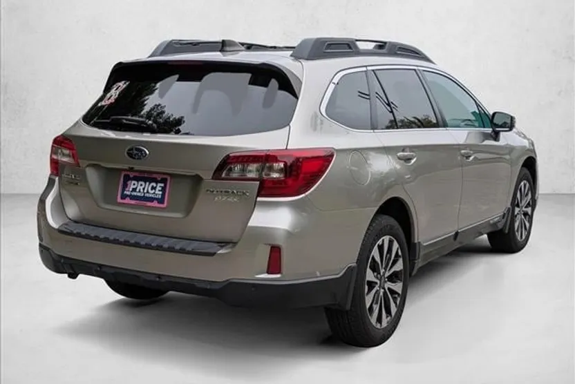 2017 Subaru Outback Limited photo 1