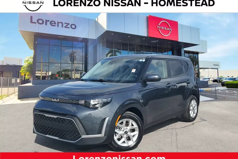 2024 Kia Soul LX photo 1