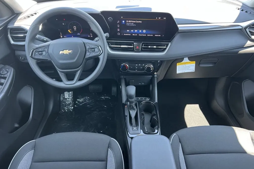 2026 Chevrolet Trailblazer LT photo 1