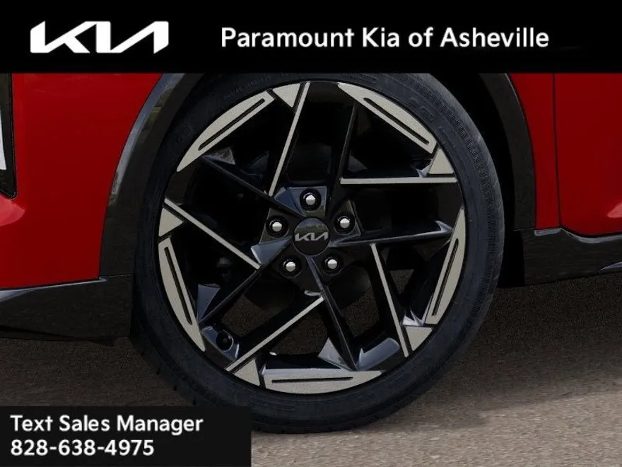 2025 Kia K4 GT-Line photo 1