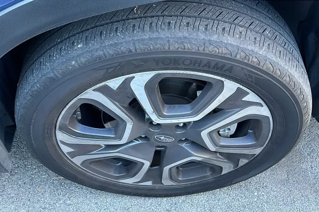2023 Subaru Ascent Touring photo 1