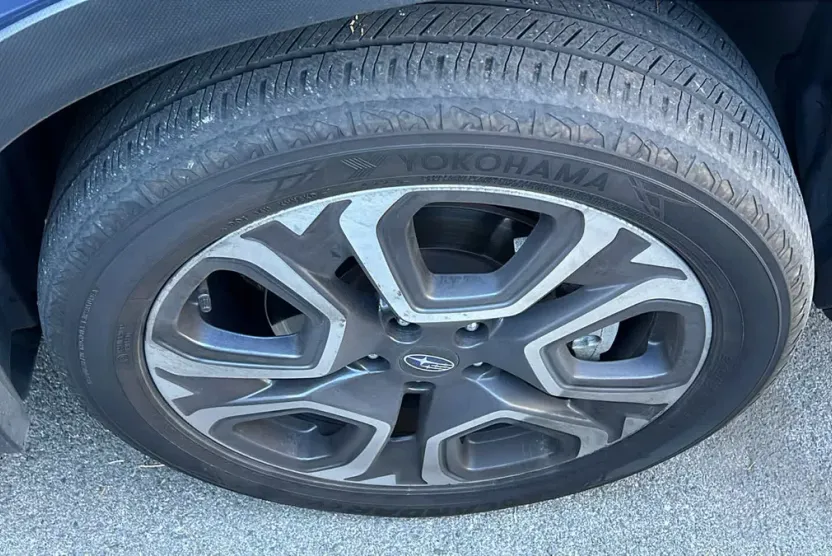 2023 Subaru Ascent Touring photo 1