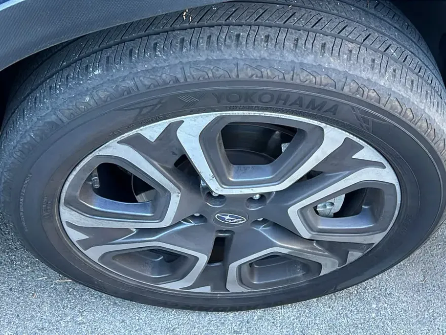 2023 Subaru Ascent Touring photo 1