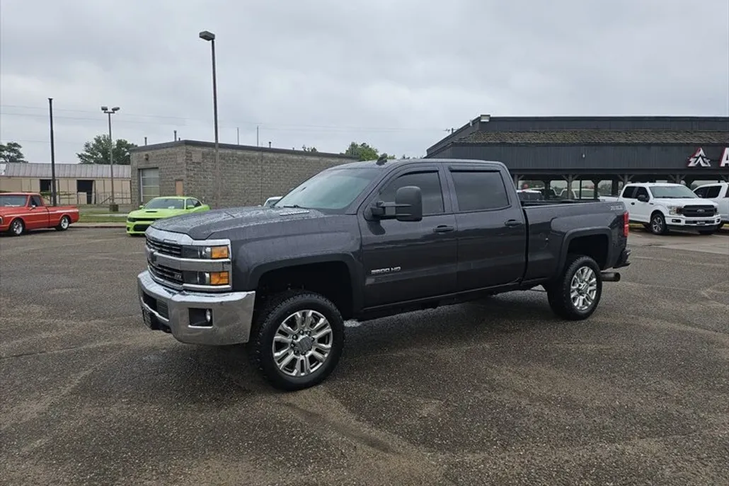 2015 Chevrolet Silverado 3500HD LT Z71 photo 1