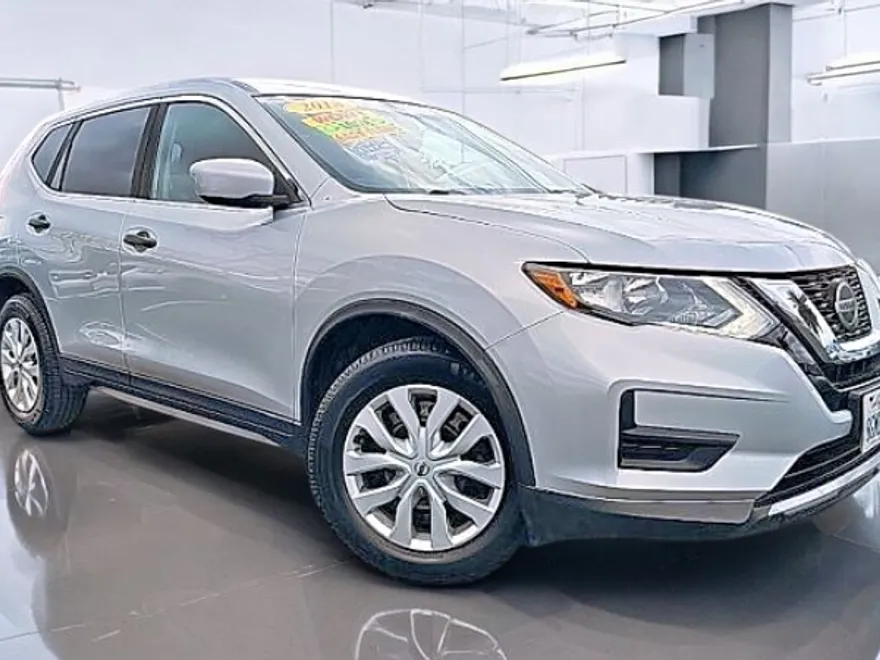 2018 Nissan Rogue S photo 1