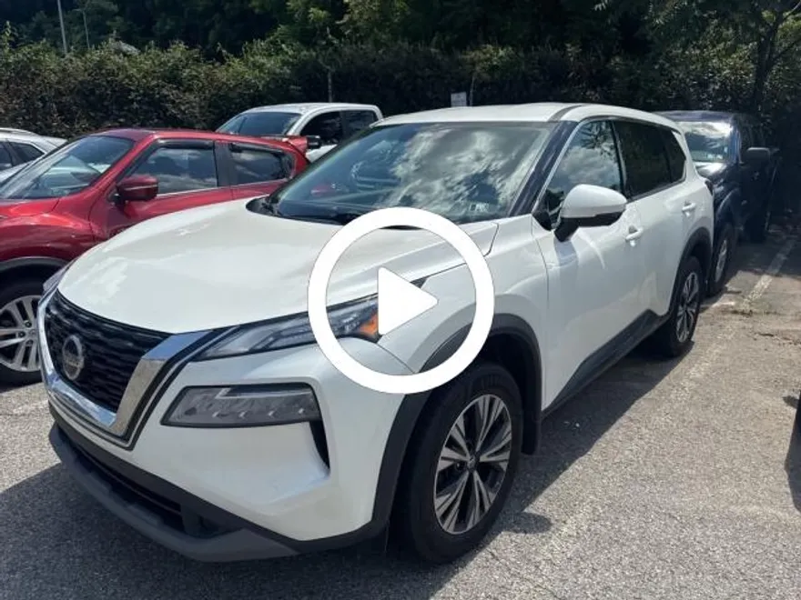 2021 Nissan Rogue SV photo 1