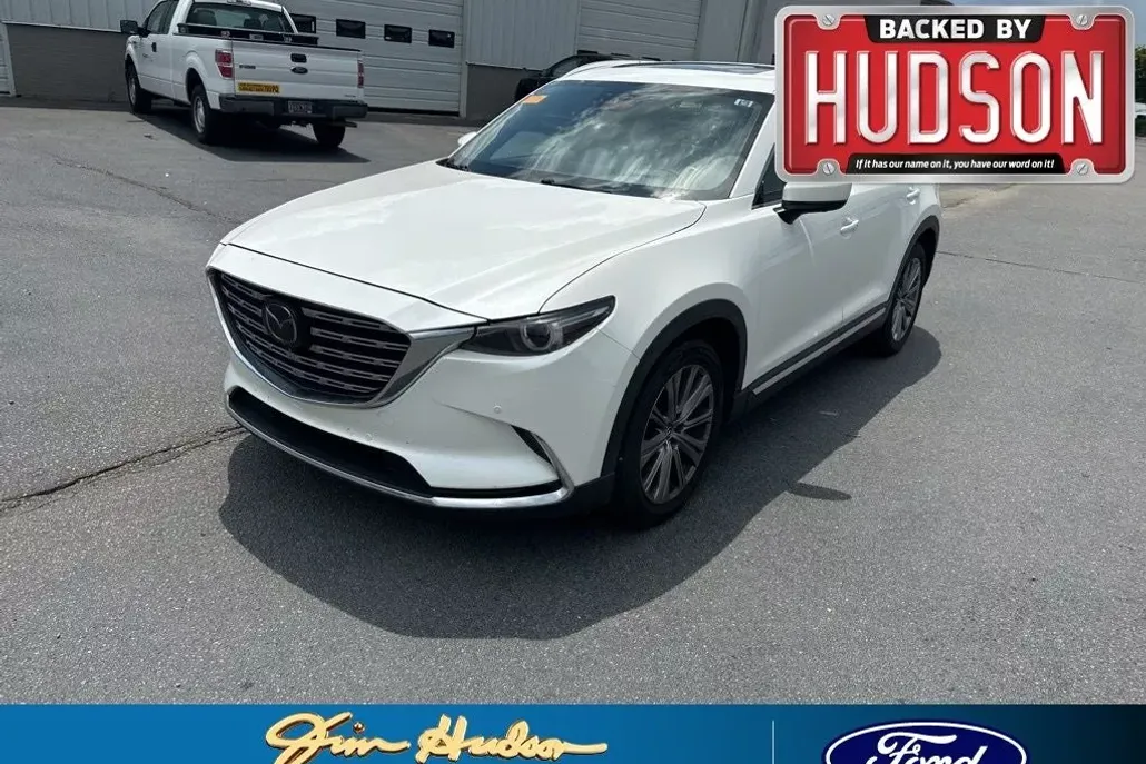 2023 Mazda CX-9 Signature photo 1