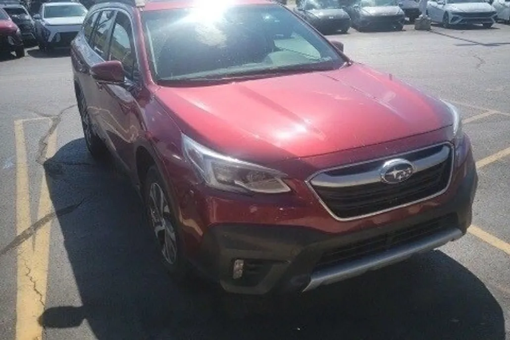2022 Subaru Outback Limited photo 1