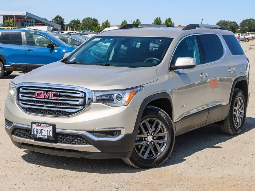 2017 Gmc Acadia SLT photo 1