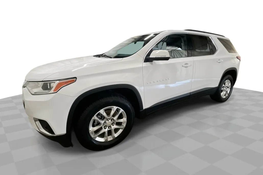 2021 Chevrolet Traverse Leather photo 1
