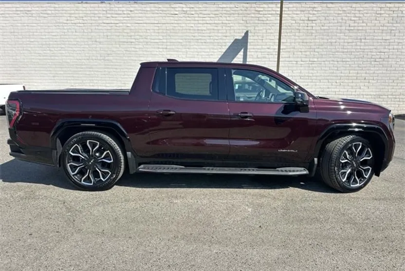2025 Gmc Sierra EV Denali photo 1