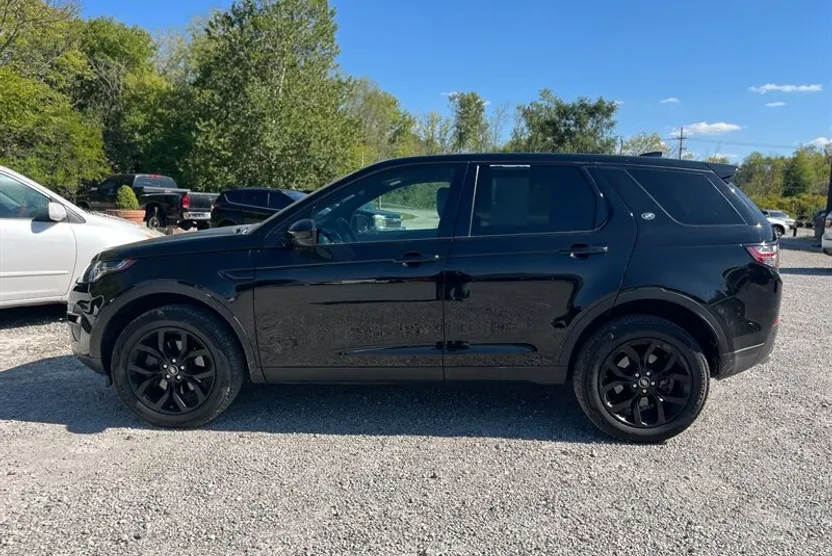 2019 Land Rover Discovery Sport HSE photo 1