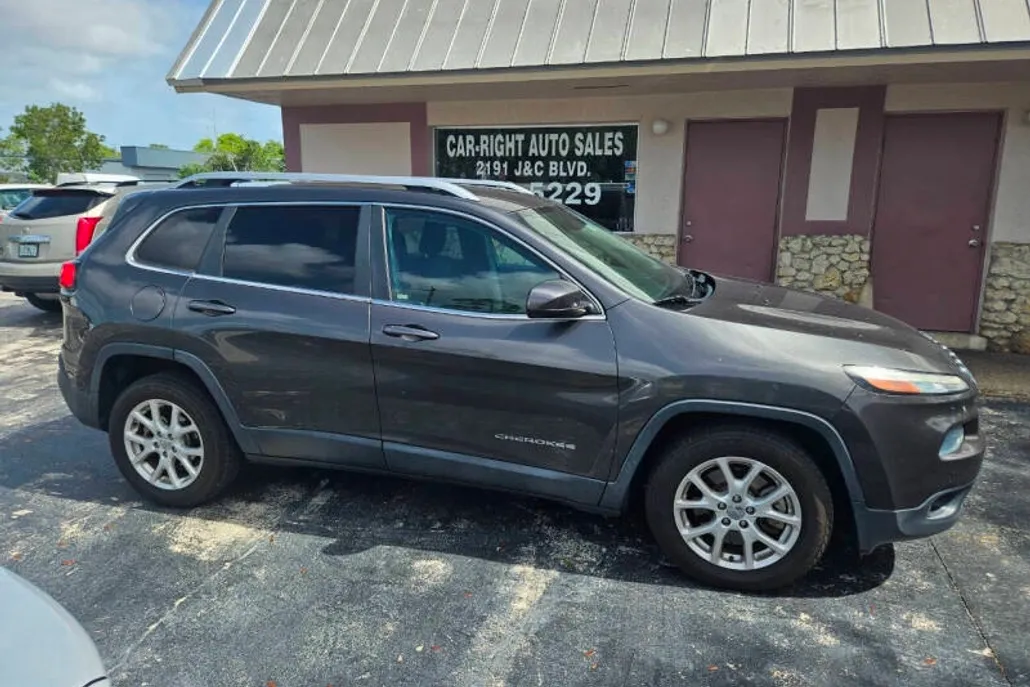 2014 Jeep Cherokee Latitude photo 1