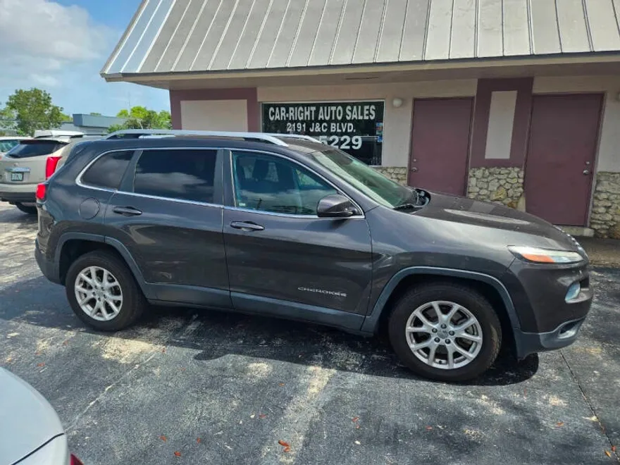 2014 Jeep Cherokee Latitude photo 1