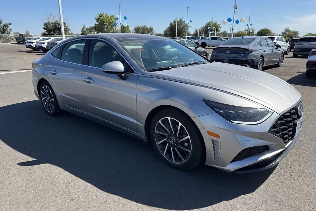 2022 Hyundai Sonata Limited photo 1