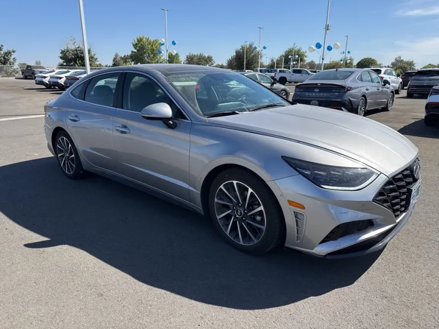 2022 Hyundai Sonata Limited photo 1