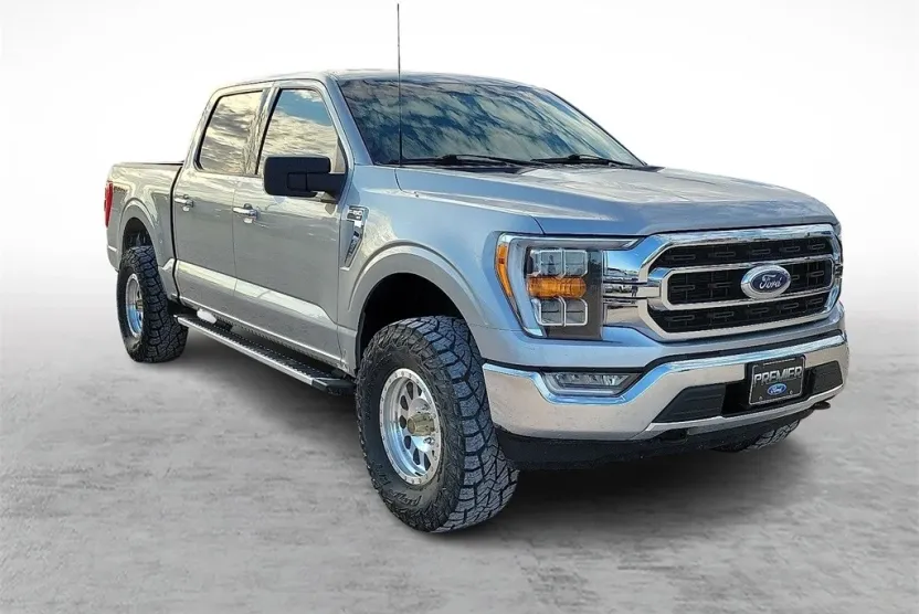 2023 Ford F-150 XLT photo 1