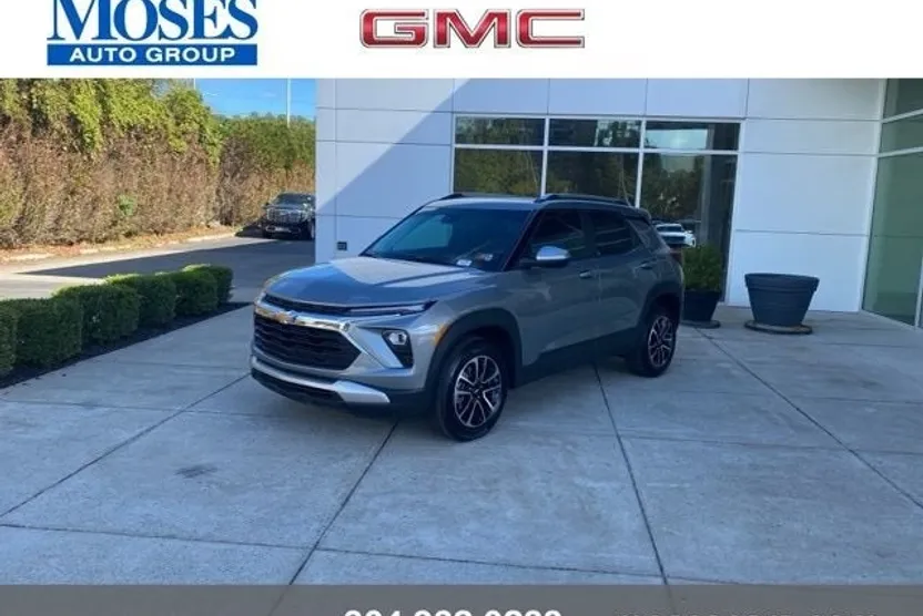 2024 Chevrolet Trailblazer LT photo 1