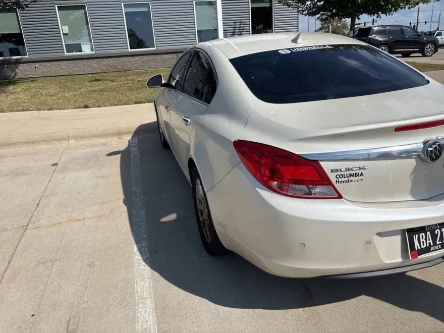 2013 Buick Regal Premium I photo 1