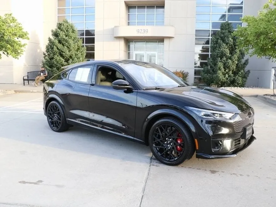 2023 Ford Mustang Mach-E GT photo 1