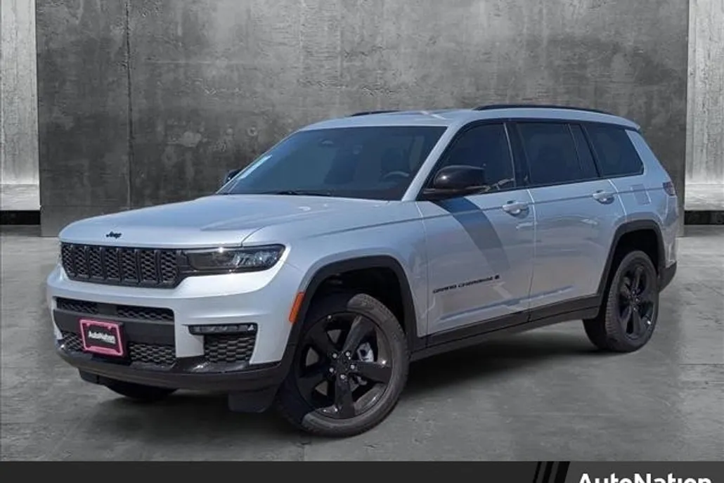 2025 Jeep Grand Cherokee Limited photo 1