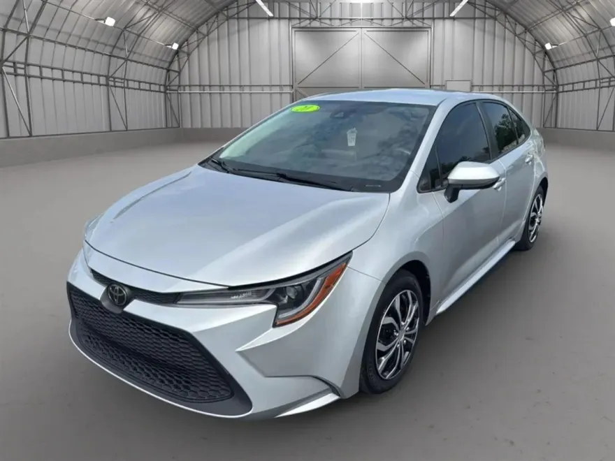 2020 Toyota Corolla LE photo 1