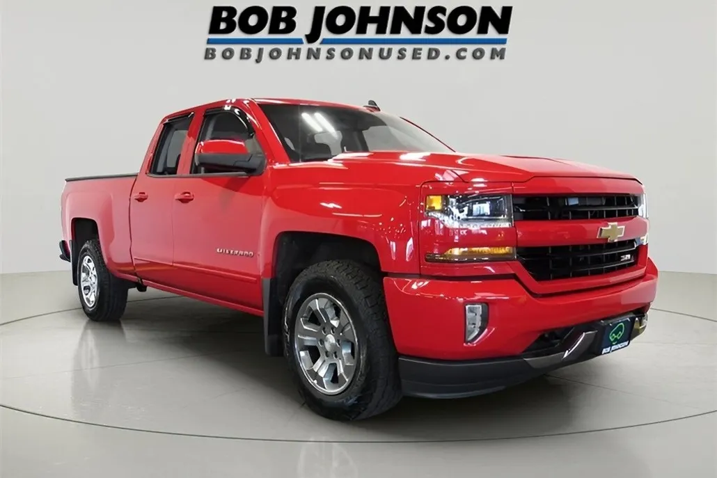 2018 Chevrolet Silverado 1500 LT photo 1