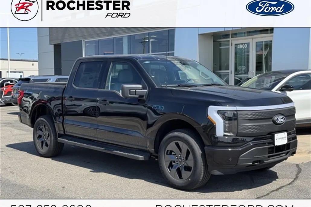 2025 Ford F-150 Lightning photo 1