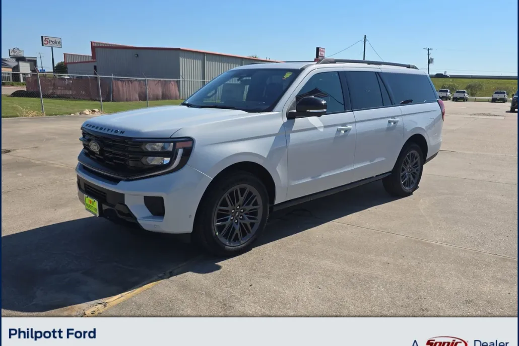 2025 Ford Expedition MAX Platinum photo 1