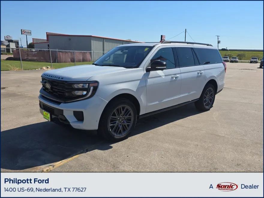 2025 Ford Expedition MAX Platinum photo 1