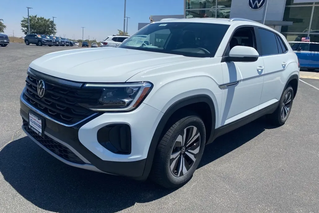 2025 Volkswagen Atlas Cross Sport SE photo 1