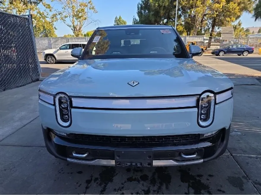 2022 Rivian R1S Launch Edition photo 1