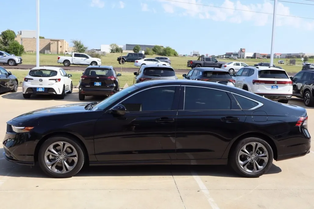 2024 Honda Accord Hybrid EX-L photo 1
