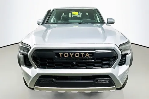 2025 Toyota Tacoma Trailhunter Double Cab photo 2