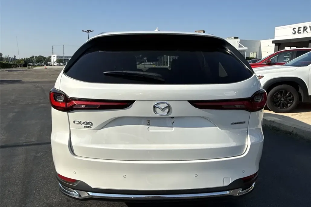 2024 Mazda CX-90 Plug-in Hybrid Premium photo 1