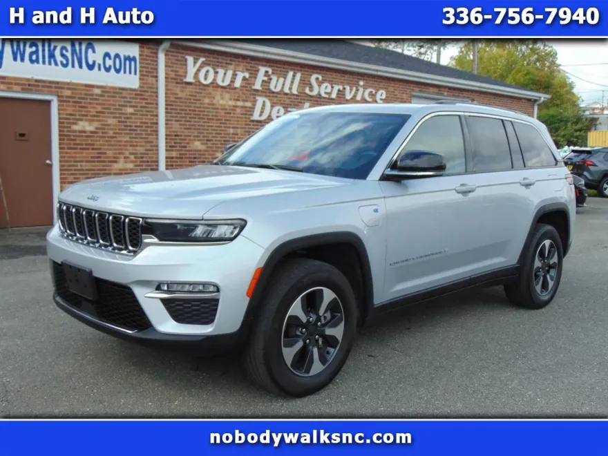 2023 Jeep Cherokee 4xe photo 1
