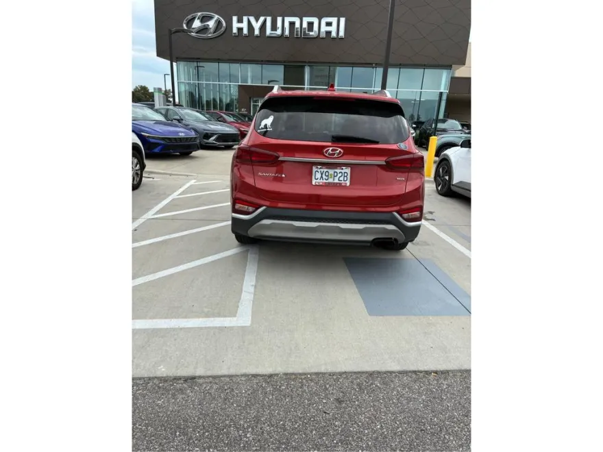 2020 Hyundai Santa Fe SEL photo 3