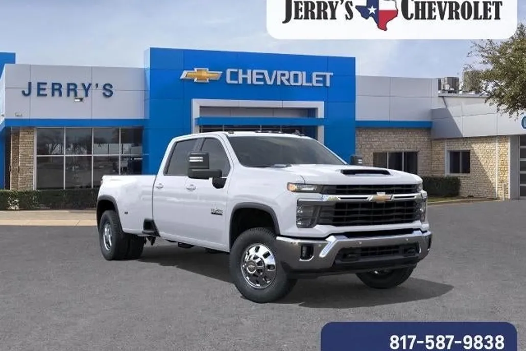 2026 Chevrolet Silverado 3500HD LT photo 1