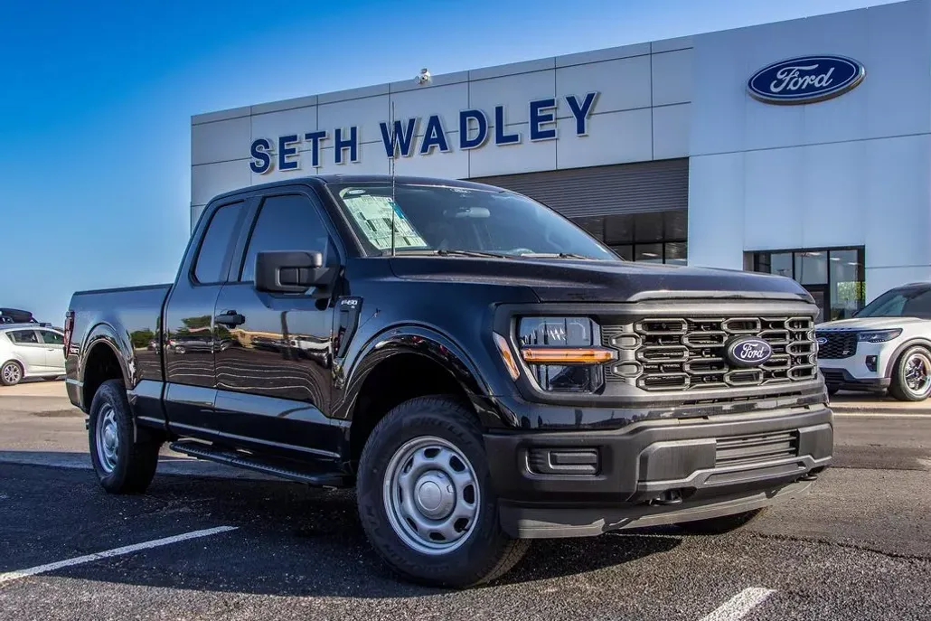 2025 Ford F-150 XL photo 1