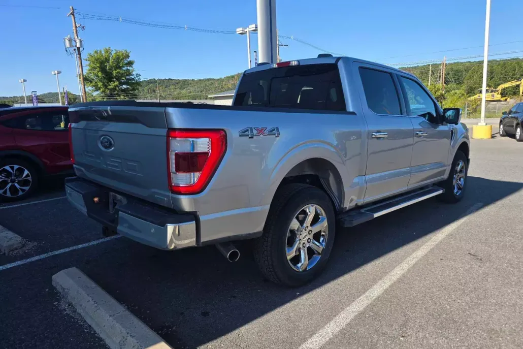 2023 Ford F-150 Lariat photo 1